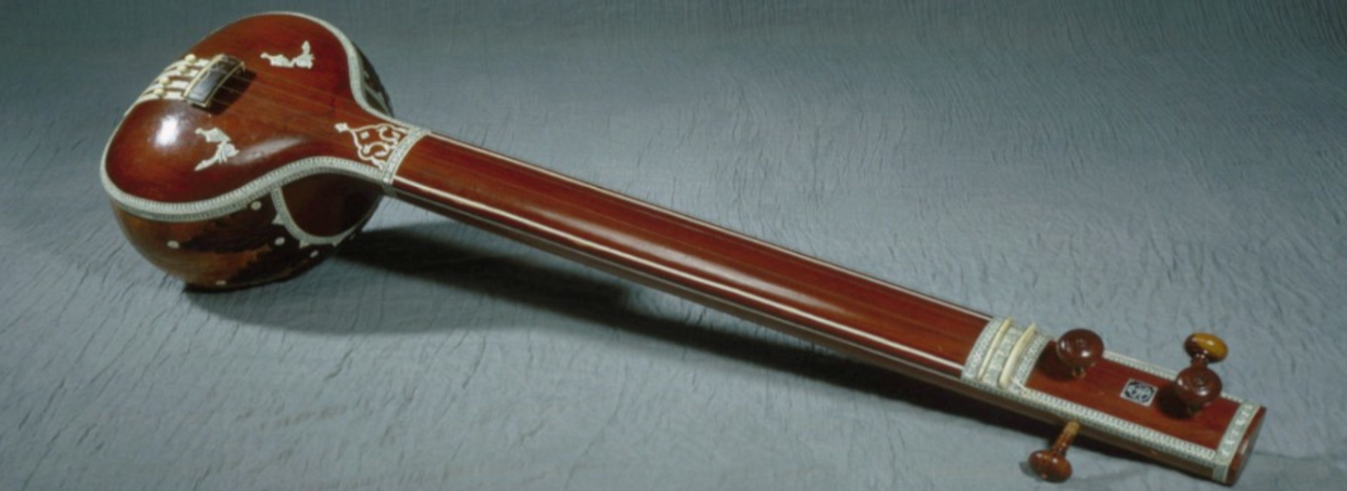 tambura2
